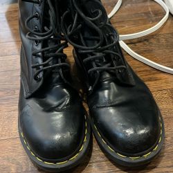 DR.  MARTEN.  BOOTS.  (. See Size).  7.  N