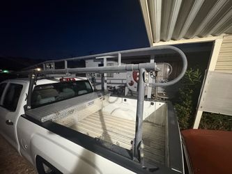 Ladder rack w tool box