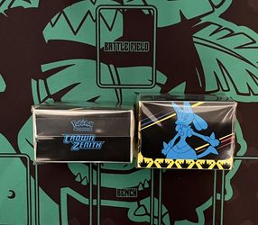 Pokémon TCG: Crown Zenith Pokémon Center Elite Trainer Box Lucario Plus Deck Box