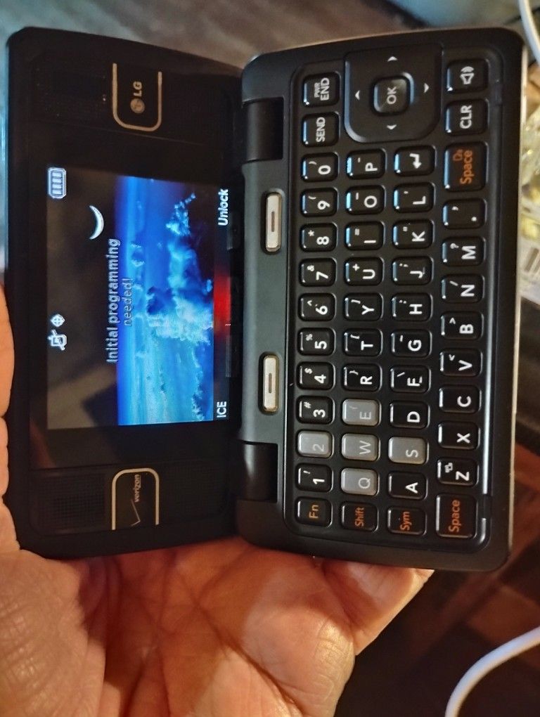 LG ENV2 BLACK AND SILVER 