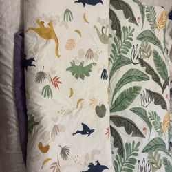 TARGET Twin Comforter Set & pillowcase 