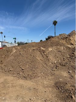 Free Dirt and FrEE DELIVERY