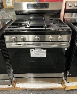 Samsung 30” Gas Range – New
