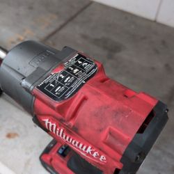 Milwaukee Impact Wrench 