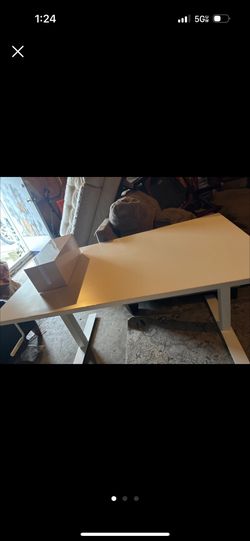 White Stand Up Desk Manual Crank With Box Too Hide Wires