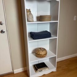 Hawthorn Bookshelf White with 2 Adjustable Shelves