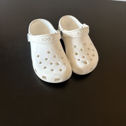 Kids White Crocs – Size C13