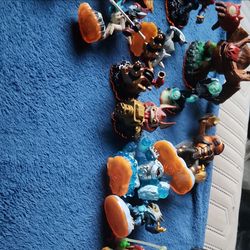 Skylander Giants portal and lot