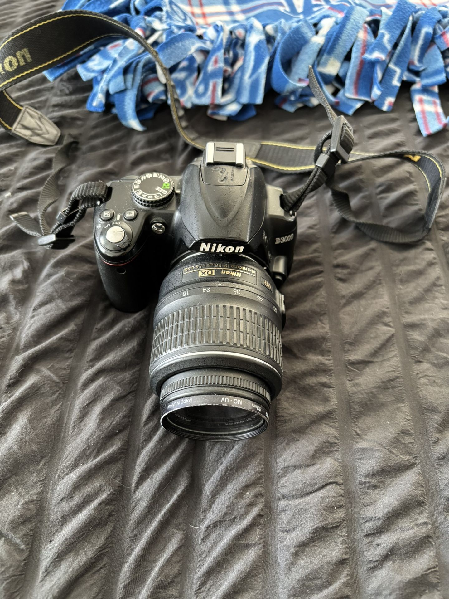 Selling Nikon D3000