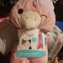 Squishmallow Patty Hooded Blanket