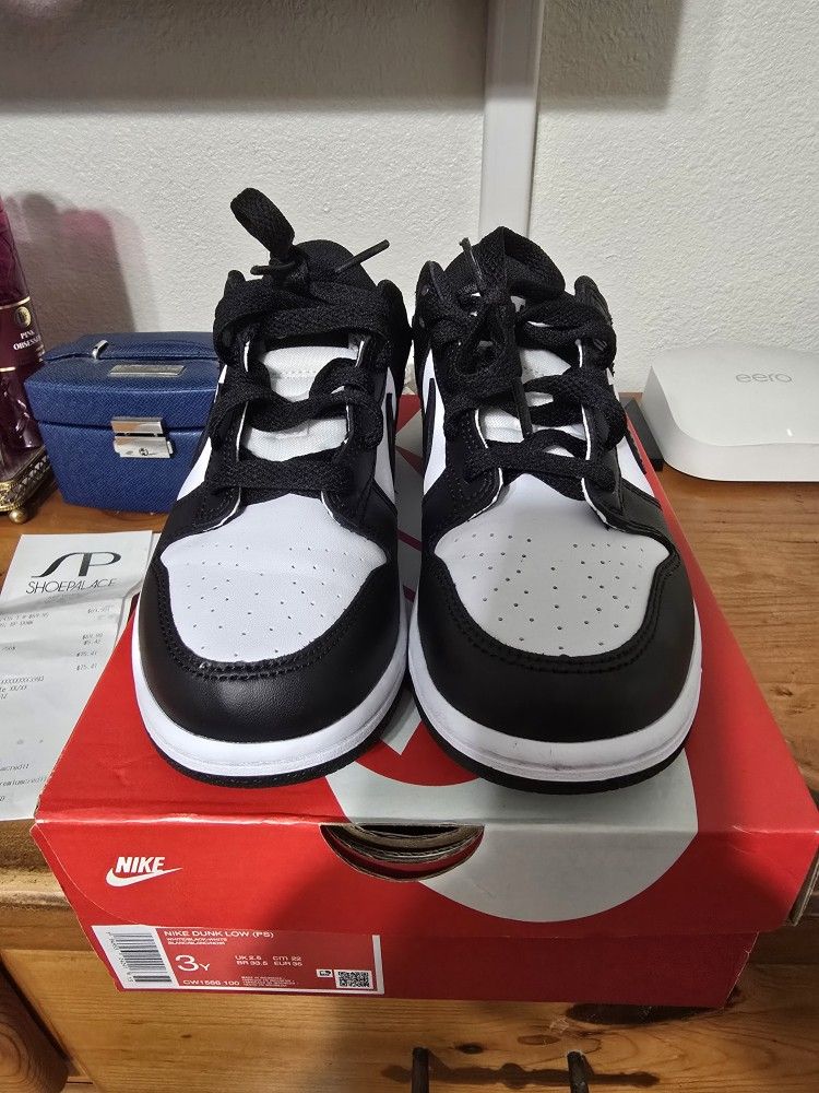 Dunks Size 3 Kids Size