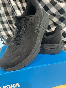 10.5 D Hoka Running Sneakers All Black
