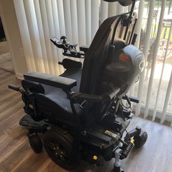 2022 Quantum Edge 3 Power Chair