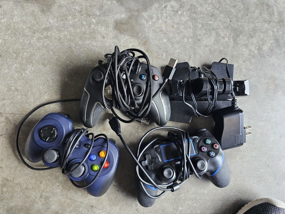 3 Controllers And 1 Playstation Charger