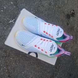 Nike New Air Max 270 Sz 10.5 Wht with multi color accents.