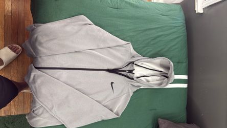 Nike sweater large