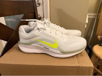 Women’s Nike Air Zoom Winflo 11