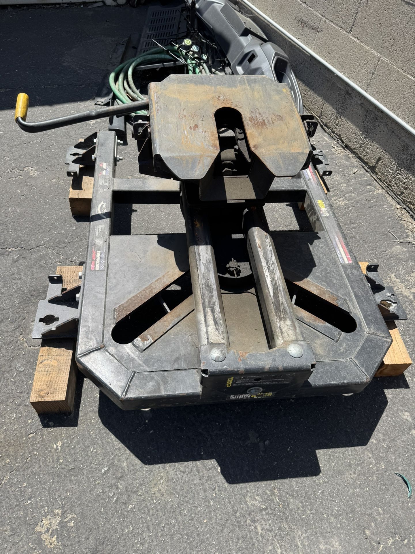 Pullrite Superglide Automatic Sliding Fifth 5th Wheel Hitch 24000 Lb