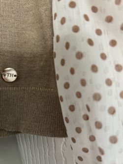 Color beige