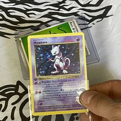 1st Edition Mewtwo 