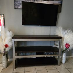 TV STAND VERY GOOD CONDITION 
