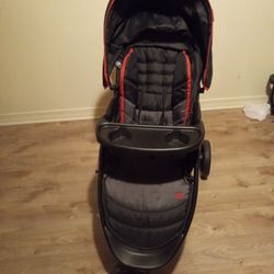Graco Stroller ..Clean 