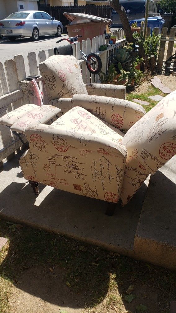 Set Of Reclining Chairs