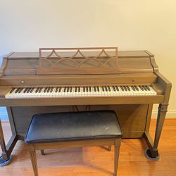 Free Piano And Bench