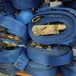 Especial straps new condition 7$ ench