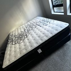 🟨King Size Pillow Top Mattress 12" Thick 