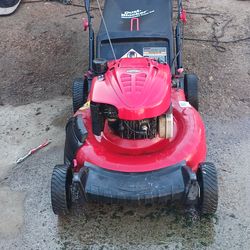 Craftman Push Law Mower In Good Working Condition
