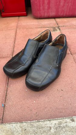 Mens' Sketchers Black Loafers Size 11