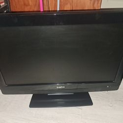 Sanyo TV With Remote 