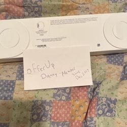 Brand New Apple Watch Series 7 41mm Starlight White Aluminum Sport Band GPS MKMY3LL/A