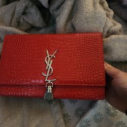 YSL CLUTCH BAG 