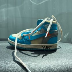 2018 Off-White x Air Jordan 1 Retro High OG 'UNC' Size 6c