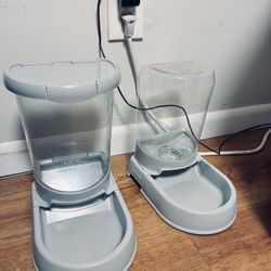 Boots & Barkley Cat Or Dog Feeders - New / Unused . 