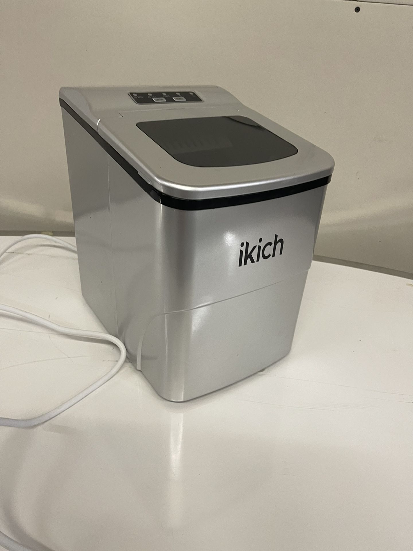 $100 Ice maker