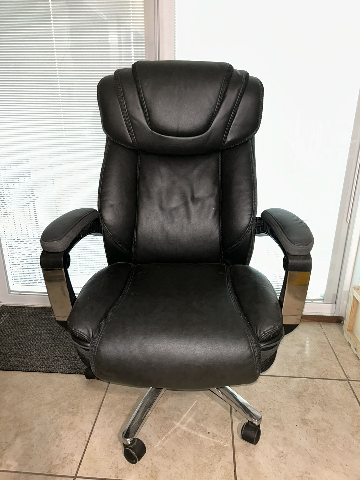 Black Luxury Office Chair