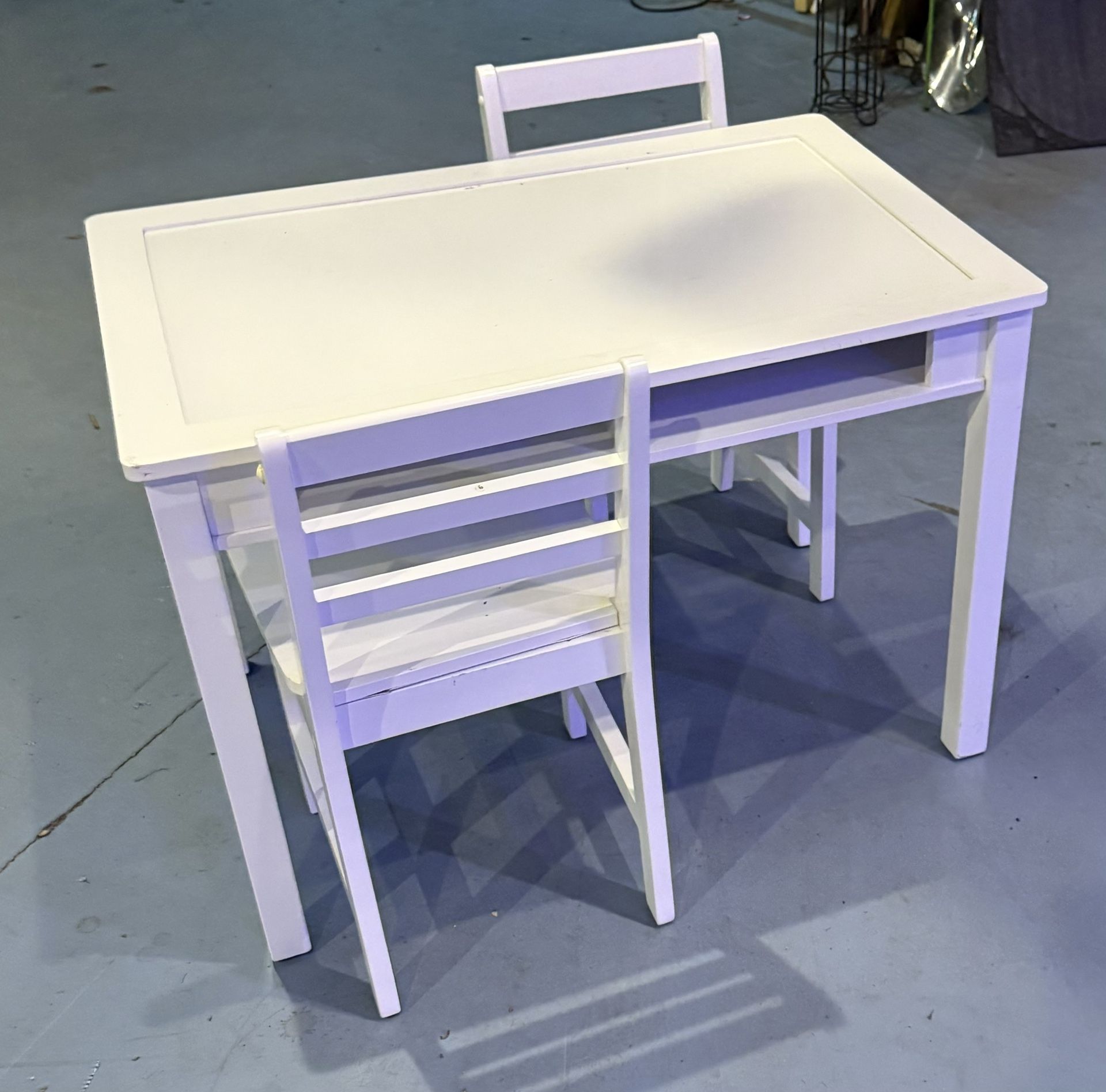 White Child’s Desk