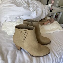 Fall Boots Beige Size 12 US