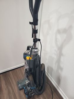 UREKA FLOOR OVER VACUUM CLEANER