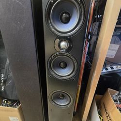 Polk Audio Monitor 50 Series II floorstanding tower speakers.