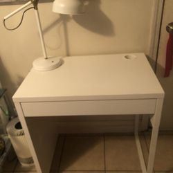 White Desk .