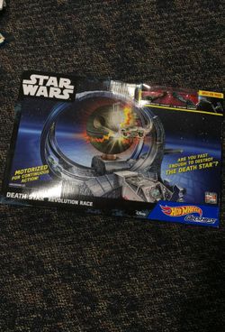 Hot wheels Death Star revolution race