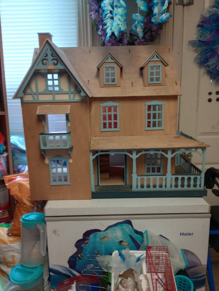 Large Dollhouse