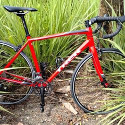Trek Domane AL 2 Rim road bike. 700×28  Needs New Tires (Very Firm Price.)