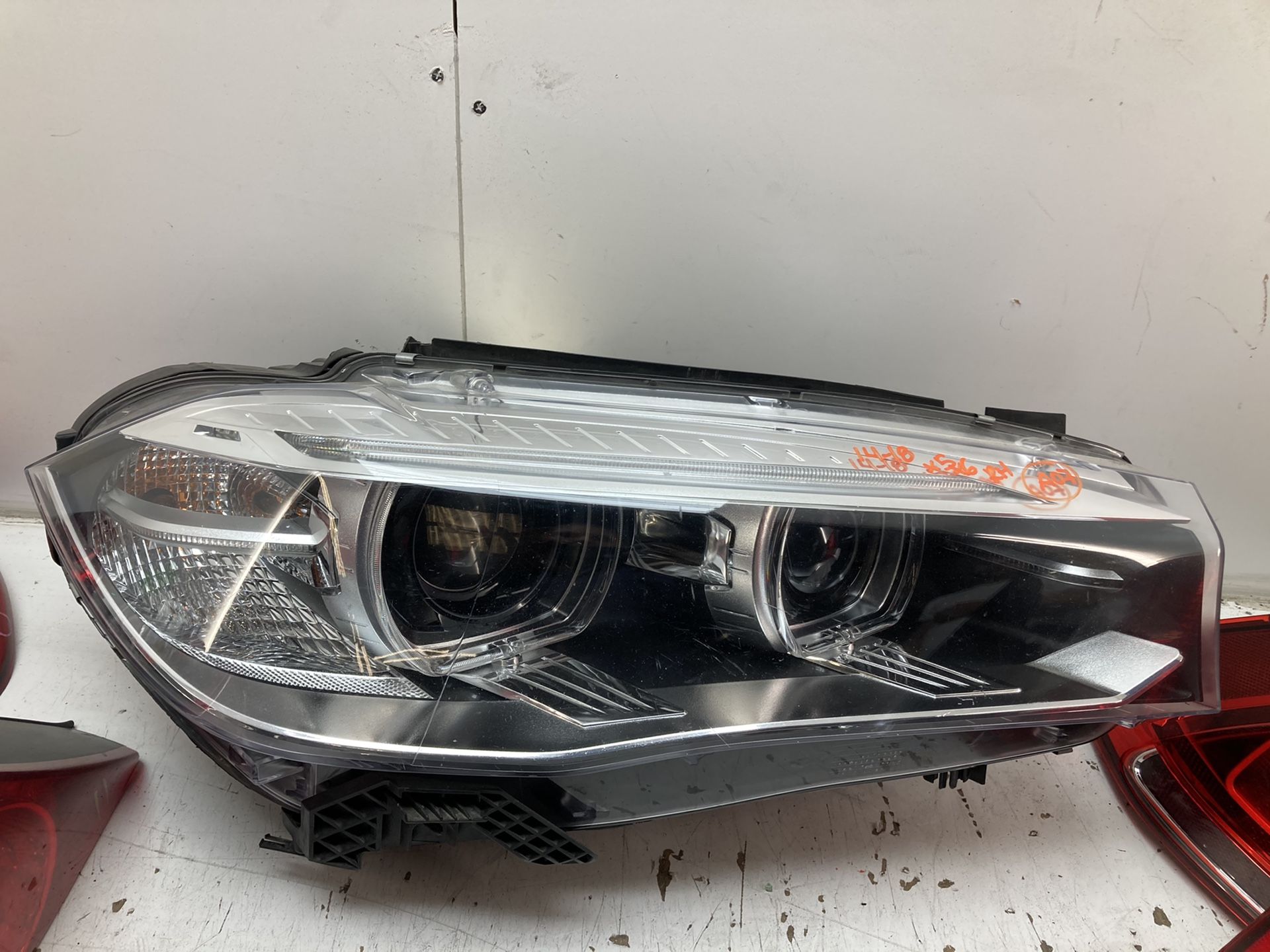For 2014-2018 BMW X5 X6 Front Right Passenger Headlight Lamp