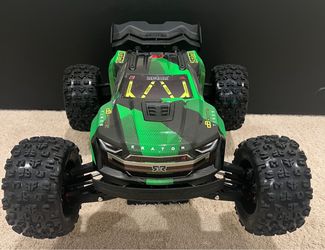 Arrma Kraton 6S BLX 1/8 scale Basher