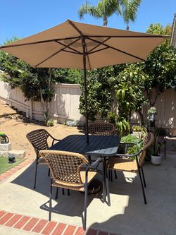 Outdoor Patio Set with Umbrella